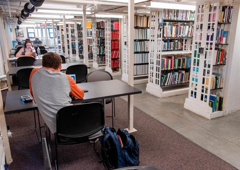 Hatcher North Stacks Study Tables University Of Michigan Library